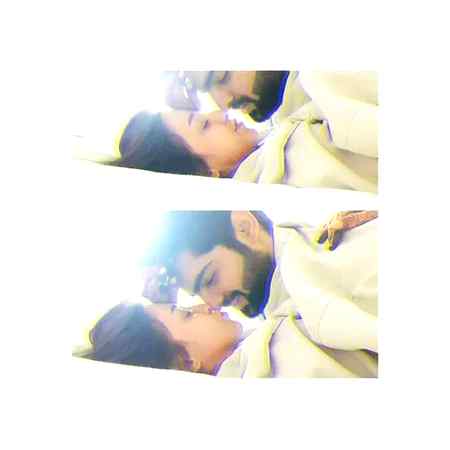 پہلو میں سلا کر مجھے بالوں میں پھیرے ہاتھ 😍🙈
میسر کبھی تو ایسی حسیں رات ہو
❤ Smart💕