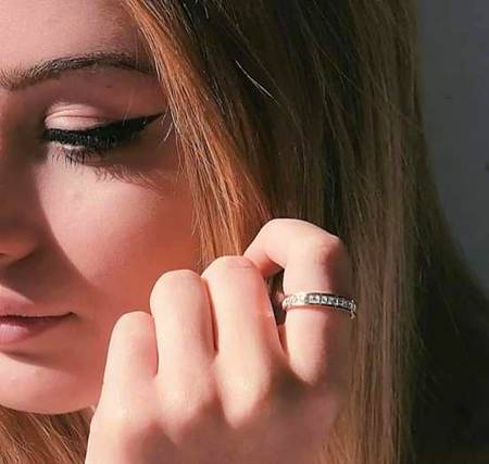 یونہی کسی شب ہجر کی سحر ،
اعلان ہوگا ! ہم انتقال کر گئے ...!!!