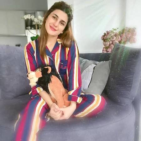 Kubra khan