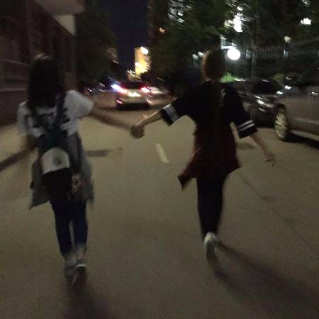 دوستی موسم نہیں جو اپنی مدت پوری کرے اور رخصت ہو جائے
دوستی ساون نہیں ٹوٹ کے برسے اور تھم جائے
دوستی آگ نہیں سلگے بھڑکے اور راکھ ہو جائے
دوستی آفتاب نہیں چمکے اور ڈوب جائے
دوستی پھول نہیں کھلے اور مرجھا جائے
ارے دوستی تو سانس ہے جو چلے تو سب کچھ اور رک جائے تو کچھ بھی نہیں
For my bestie...