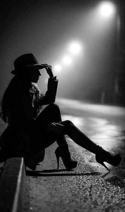 اب بڑی دُور لے کر جائے گا..
آ گیا ہے تیرا خیال مجھے..!!

🙁🙁🙁