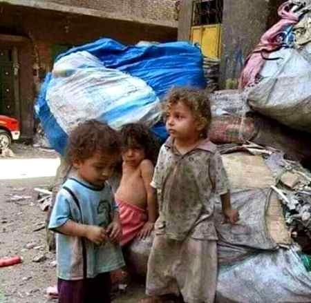 In Ko kon khana khilaye GA .i5