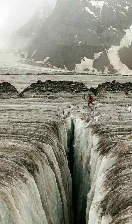 The Biafo Glacier is a 67km long glacier in the Karakorum mountains of Gilgit Baltistan which meats the 49km long Hispar Glacier at an altitude of 5,128m at Hispar La pass to create the worlds longest glacial system outside the polar region.