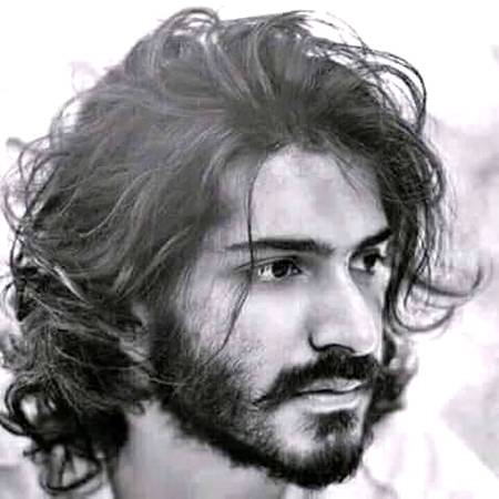 محبت کے غلیظ قصوں میں 
وہ پاک بن کر نکل گئی ، میں بدکردار کہلایا گیا۔