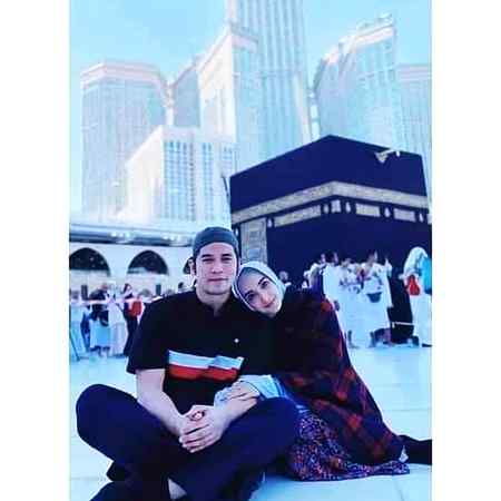 تمـہارے لبـوں سے قـرآن سنـنے کی تـمنا ہے 😍 
سنو تمہارے سنگ جـنت دیکـھنے کی تـمنا ہے💯🔥
❤️❤️❤️❤️