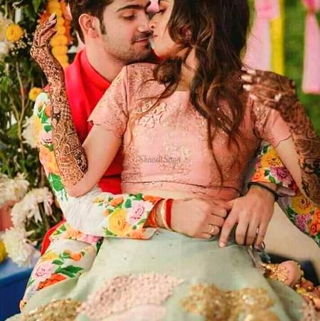 محبت اگر دل سے ہوجائے تو کمال کرتی ہے 

نہیں تو یہ زندگی کا بہت برا حال کرتی ہے❤