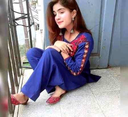 اس نے بڑے غرور😏 سے بولا تم جیسی بہت🎭 ملیں گی. ہم نے مسکراتے☺ ہوئے کہا ہم جیسے کی ہی تلاش👀 کیوں❕🔥