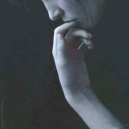 "_محبت ہو بھی جاۓ تو ذرا سنبھل کے چلنا 💔🥀
"_سنو بابا کی گڑیا زمانہ اب نہیں ویسا _!!🙂🥀



    Mahrukh Queen 👑*