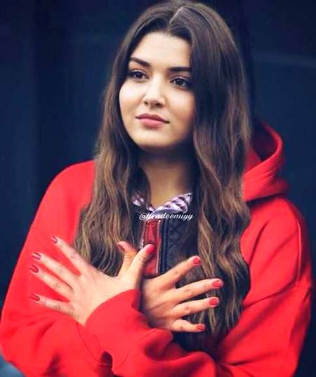 Hande Ercel 👌🏻👌🏻😻