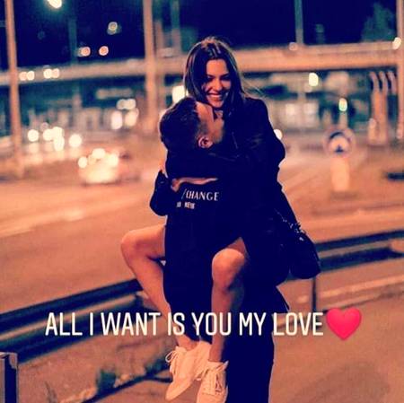 دیکھو ہم نے رب سے کیا مانگا ہے😊😊😍

اپنے ہاتھوں میں تمھارا ہاتھ مانگا ہے😍❤💞