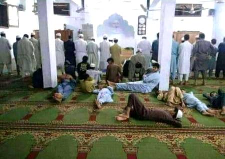 ہم بھی گھر جا کر کہیں گے کے ہم بھی تراویح پڑھ کر آے ہیں