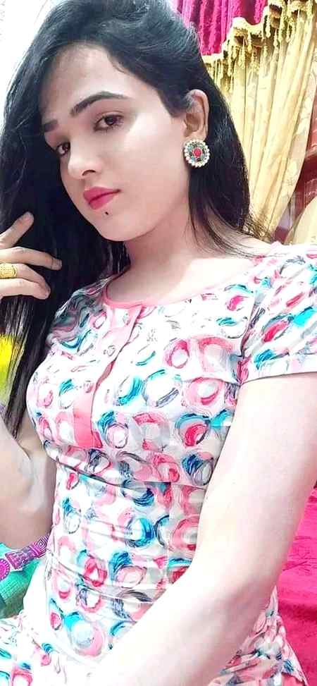 چھوڑو پائل کو   بھی,کنگن کو بھی,   چوڑی کو بھی
کچھ تذکرہ کرتے ہیں ان کے ہونٹ پہ تل کا