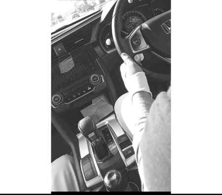 Plzz pray karo is ka hand thek ho Jaya plzz