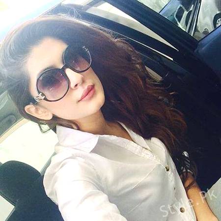 Kubra khan