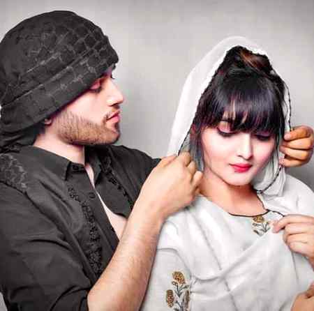 زه چی غصه شم نو په یار باندی غزل ولیکم یار چی عصه شی نو راقیب سره سلفی اوباسی