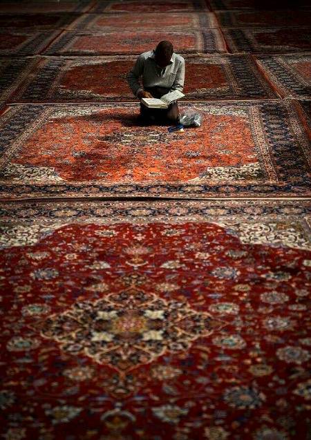 مومن وہ ہے جس کی تنہائی پاک ہے