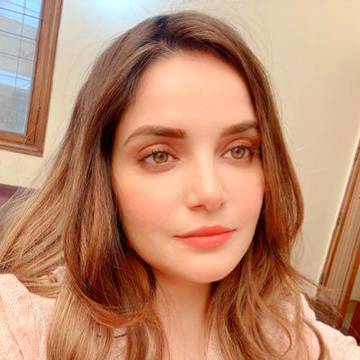 Armeena Rana Khan is a Pakistani Canadian film and television actress and model. One of Pakistan's most popular actresses, she has received a Lux Style Award, a Hum Award and a Nigar Award nomination. 
Born: March 30, 1987 (age 33 years), Canada
Height: 1.7 m
Spouse(s): Fesyl Khan (m. 2020)
Education: The University of Manchester
Nationality: Canadian, Pakistani
