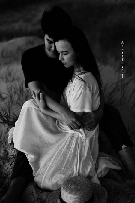 اب کے گر تُو مِلے تو ہم تُجھ سے 
ایسے لِپٹیں ، تِری قباء ہو جائیں