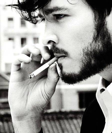 مرشد جنازہ بہت بھاری ہوگا میرا ..😓
سارے ارمان ساتھ لے کے جاؤں گا ۔۔😔