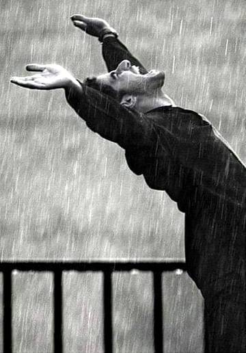 Shikayaton Ki Nahi Hai Qateel Ko Adat
Chaand💔👈😥
Woh Dil Pe Chout Bhi Kha Ker Mukar Gaya
HOga