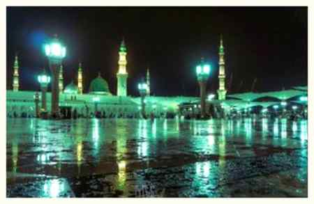 برستی گُنبدے💕 خضراء سـے
ٹکراتی ہوئیں💕 بوندیں🍃

وہاں پر شان سے 💕بارش
برسنا ہم بھی🍃 دیکھیں گے

ہم کو بلانا یا 💖رسول اللہﷺ
ہم کو بلانا یا 💖حبیب اللہﷺ

درِ دولت ســے لوٹایا
نہیں جاتا🍃 کوئی خالی

وہاں خیرات کا🍃 بٹنا خدایا
ہم بھی دیکھیں گے💕 انشااللہ