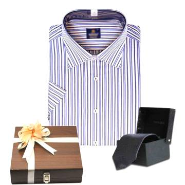 دیکھا عید کا چاند تو مانگی یہ دعا رب سے دے دے تیرا ساتھ عید کا تحفہ سمجھ کر