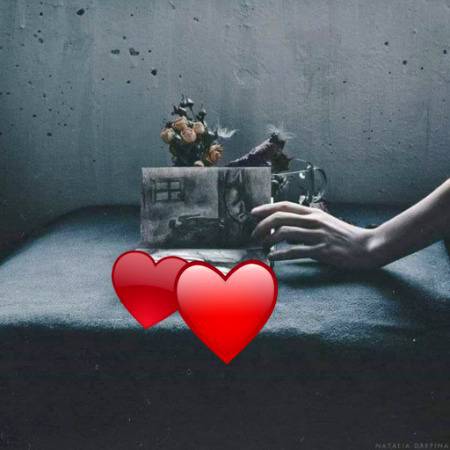 میری سب حسرتوں میں اول تھا
تیرے ہاتھ میں میرا ہاتھ ہوتا