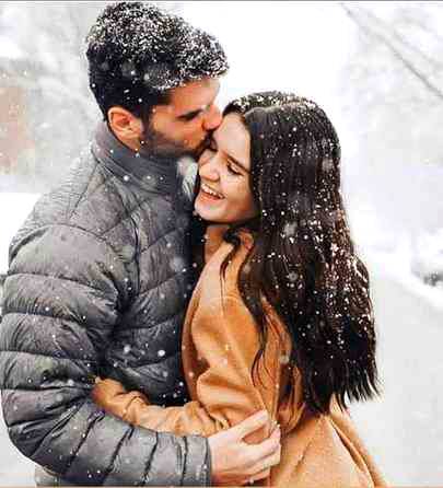 ❤🍷🌷Hum Unke Husn Mein Is Kadar Kho Jate Hain Unko Batane Mein Zamaane Lag Jate Hain Ek Wo Hain Jo Palke Uthate Hain Aur Ek Hi Nazar Mein Sab Kuch Keh Jaate Hain.🌷💋❤