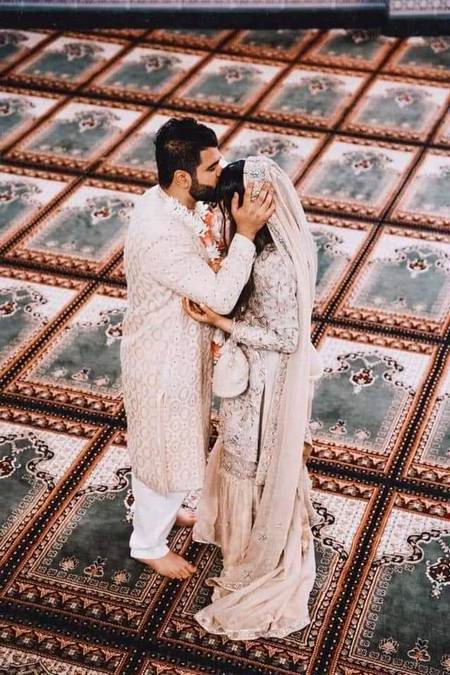 نام تیرا خود ہی میری زبان پہ آ جاتا ھے💕
جب کوئی مجھ سے میری آخری خواہش پوچھتا ھے..💕

❤️