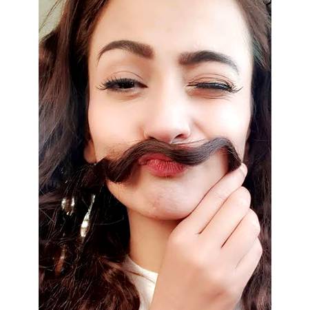 Zarnish khan