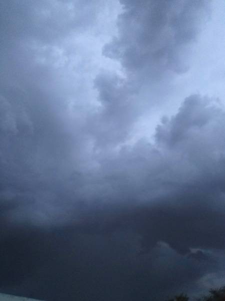 Wow osm weather jis jis k han barish ni ho rahe sab shopar la aoo mara pass m bajta hon barish🤭🤭