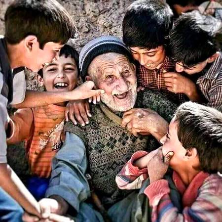 🌹😊*ضروری نہیں کہ ہر تعلق کی وجہ محبت ہو۔*💗
🌹😊*کچھ رشتے محبت سے اُنچا مقام رکھتے ہیں۔ *💗