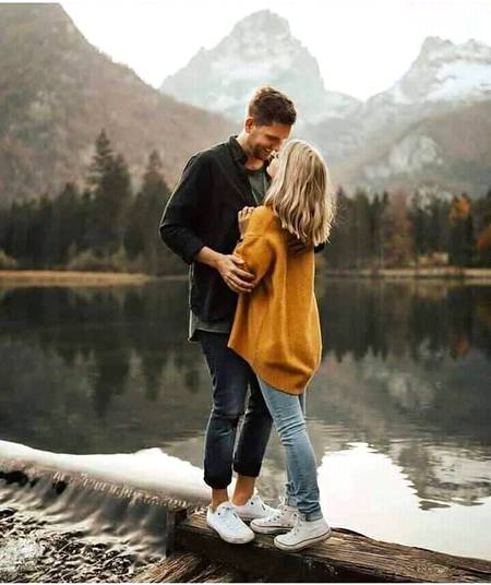 میسر کر دے جو صدیوں کی قربتیں
سنگ تیرے وہ اک لمحہ جینا چاہوں🥰