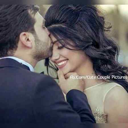 🌷bary naaz se soya tha wo Hmary siny py sir rkh kr🌷 ..
🌷ham ny bh dharkn rok li apni khi uski nend na khrab ho jae...🌷