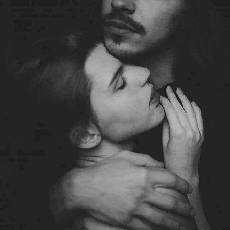 حقیقی عشق وہی ہے_!!

جو حد میں رہ کے بے حد کیا جائے...