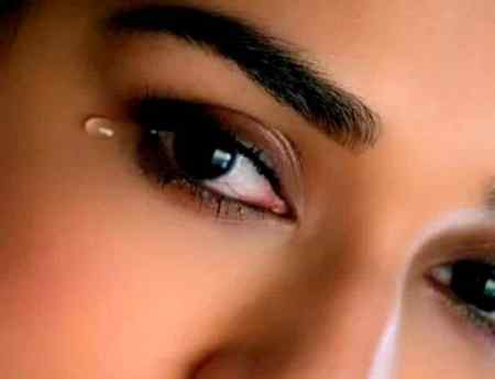 کس طرح آئے گا سکوں مجھے
اس نے رولایا ہے بار بار مجھے