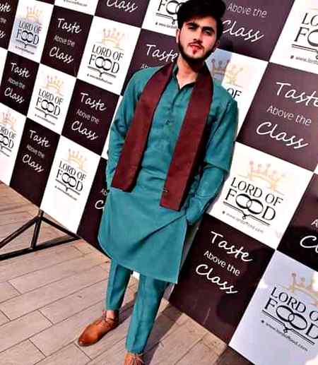 This may name I Am naafees jutt👈 tiktook Walla😘👈 all gyz apni azzat ki hefazt khod karo😍plz ksike baaton me mtt aao fb py  IDs bhoot fk bann cooki hian plz fb py 👈all frood logo sy bachna AP SB plz 👍