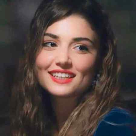 اس کی مسکراہٹ پہ ہیں قربان😘😘💑💑💏 میری شاعری کے سبھی عنوان