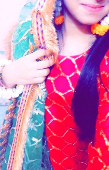 کیوں سجاتے ہو روز انتظار کی محفل. . . . . . . . یہاں کس کو فرصت ہے روز یاد کرے 
Hani Rajpoot