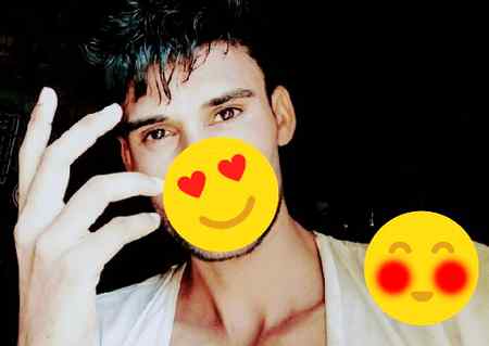 .q2 my new pic :) 🎭👈 kaise Hain AP sub :)