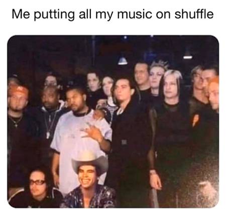 When u put ur music on shuffle ur feelings and mood also shuffles 💡💫🔊🔉🔈🔇➰