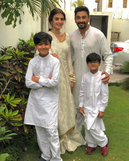 Hira & mani with her son's on eid...❤