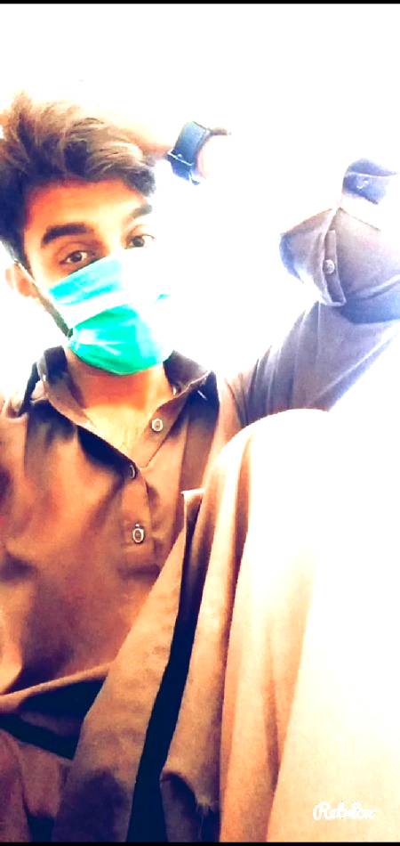 Oye sun Allah tmhe lambi umr De qk m ny tmhe apni moat ka ghum dena h.😏😏😏🖤🖤🌹🌹eid pic sj bnai