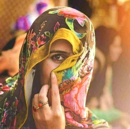 کِن کِن رفاقتوں کے دیئے واسطے ، مگر  اُس   کو  نہ یاد  آئیں پُرانی ،  مُحبتیں