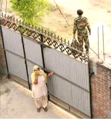 بہت کچھ بولتی ہوئی  خاموش تصویر !💔💔💔