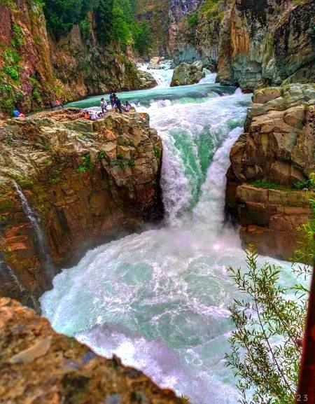 Amazing waterfall view!💧💧💧