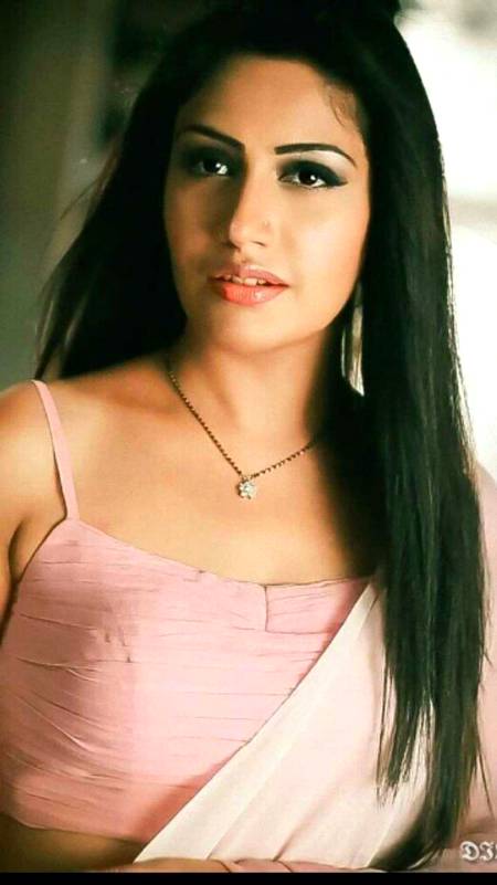 Surbhi chandna