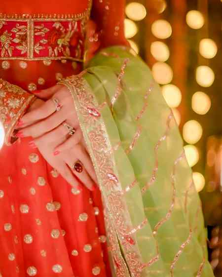 May nay HR bar tujh say bichartay waqt 
Tujh say mlnay ke aarzoo ke hay 🏵️🌺🌷🌷🌹🏵️🌺🌷🌹
