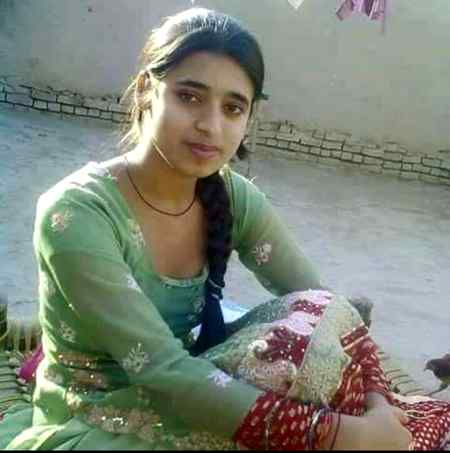ناہر سے جو کرتا ھے بڑے پیار کی باتیں .... اصل میں وہی شخص اندر سے ہمارا نہی ہوتا