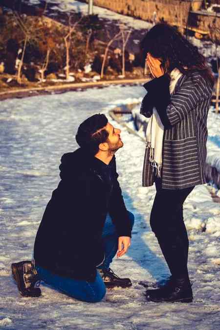 کہتے ہیں ہر چیز کی ایک انتہا ہوتی ہے❤️

پھر یہ محبت کیوں کسی سے بے انتہا ہوتی ہیں ❤️